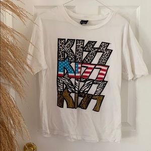 DAY by daydreamer kiss tee